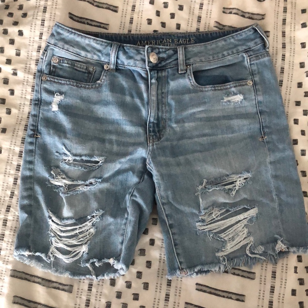 American Eagle 🦅 Tomgirl Bermudas